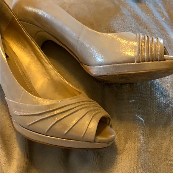 Peep toe heels - Picture 1 of 4